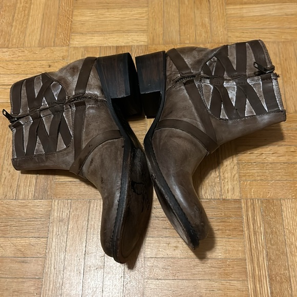 Freebird by Steven - Picture 2 of 11